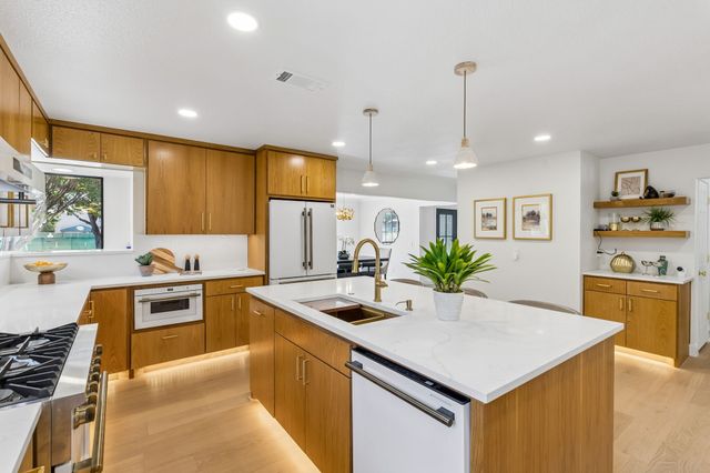 6403 Genstar Lane, Dallas, TX 75252