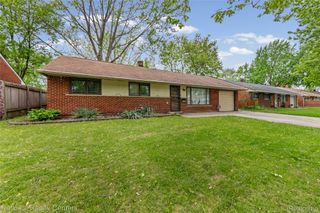 35463 Seville Street, Clinton Charter Township, MI 48035
