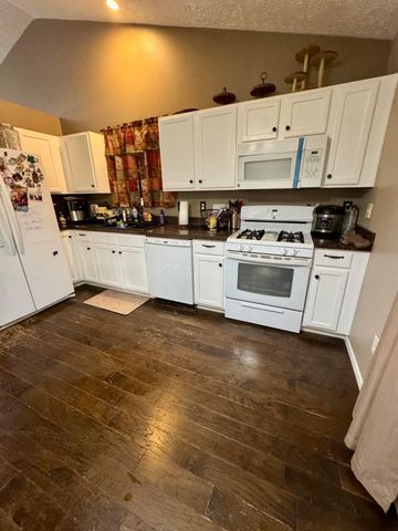 4041 Garrard Drive, Obetz, OH 43207