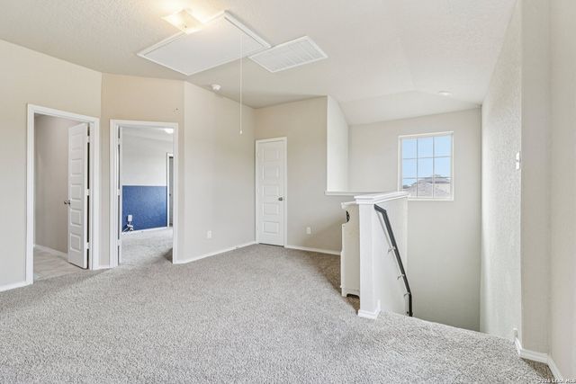 2505 DINO DR, Seguin, TX 78155