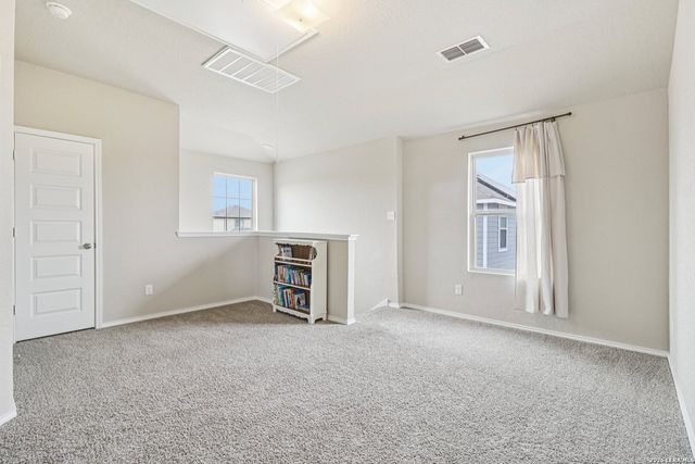 2505 DINO DR, Seguin, TX 78155