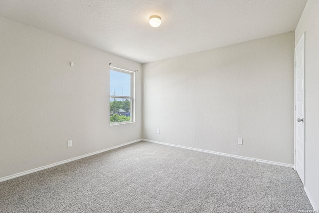 2505 DINO DR, Seguin, TX 78155