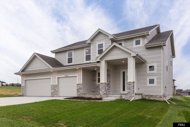 12615 Carpenter Street, Papillion, NE 68138