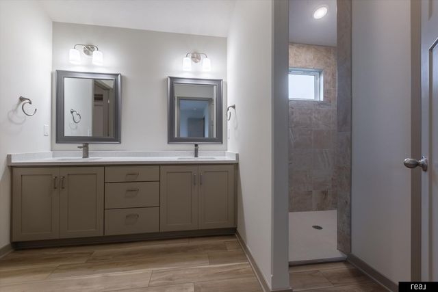 12615 Carpenter Street, Papillion, NE 68138