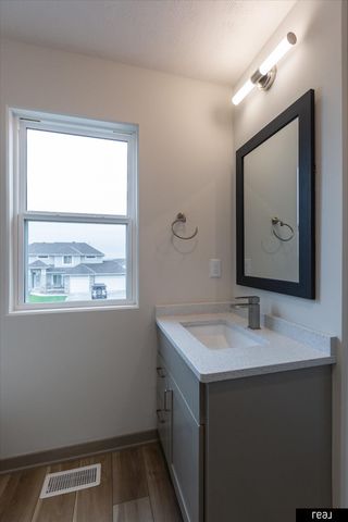 12615 Carpenter Street, Papillion, NE 68138