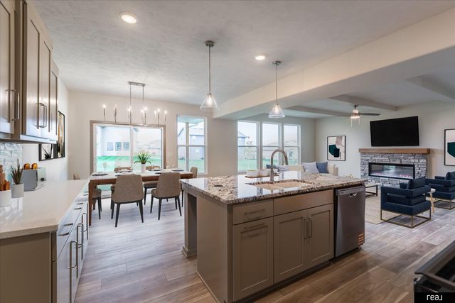 12615 Carpenter Street, Papillion, NE 68138