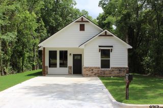 1316 Claude, Tyler, TX 75702
