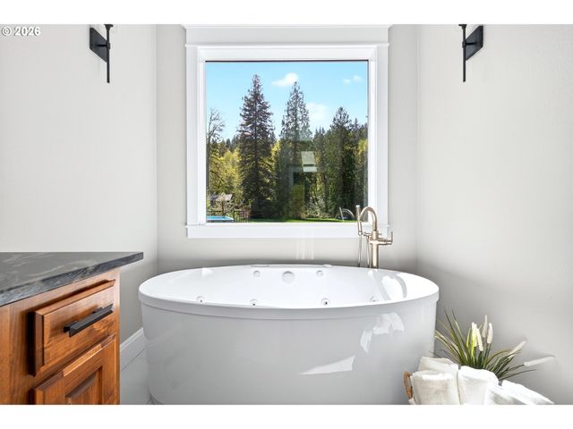 17150 Se TEN EYCK Rd, Sandy, OR 97055