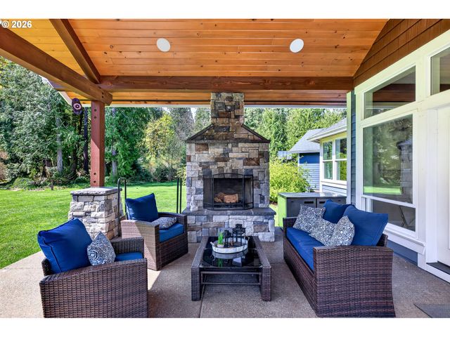 17150 Se TEN EYCK Rd, Sandy, OR 97055