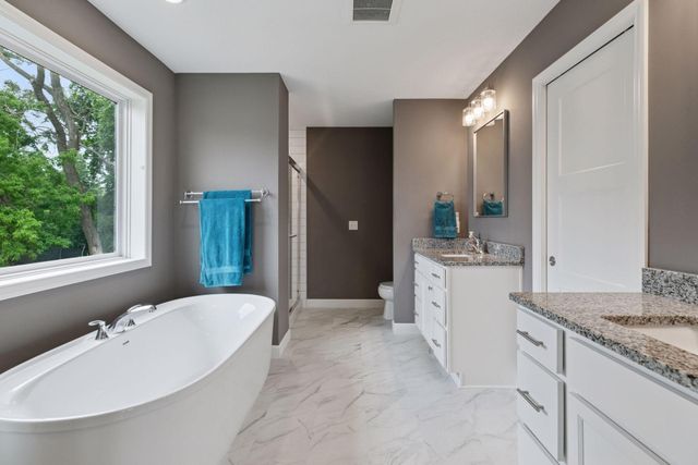 7465 Glengarry Place, Eden Prairie, MN 55344