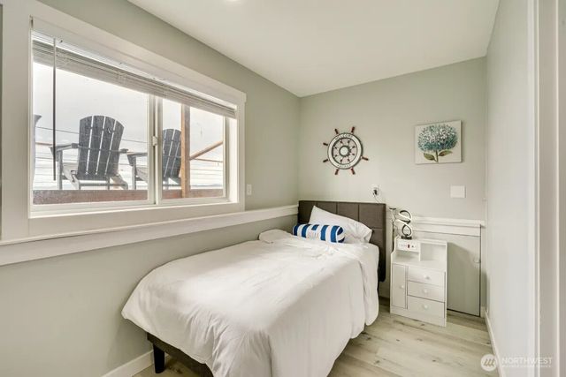 2585 West Beach Road, Oak Harbor, WA 98277