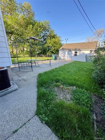 7228 Anthony Street, Dearborn, MI 48126