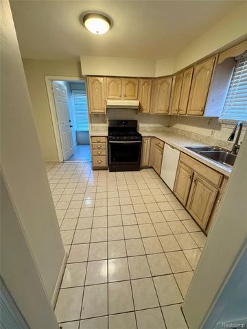 7228 Anthony Street, Dearborn, MI 48126