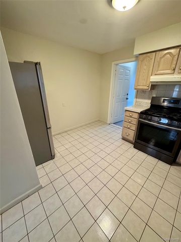 7228 Anthony Street, Dearborn, MI 48126