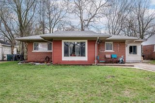 21950 Fern Street, Oak Park, MI 48237