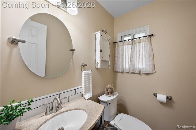 32080 Sherwood, Fraser, MI 48026