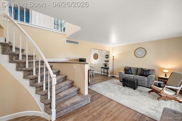 32080 Sherwood, Fraser, MI 48026