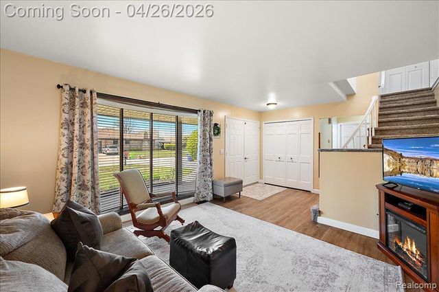 32080 Sherwood, Fraser, MI 48026