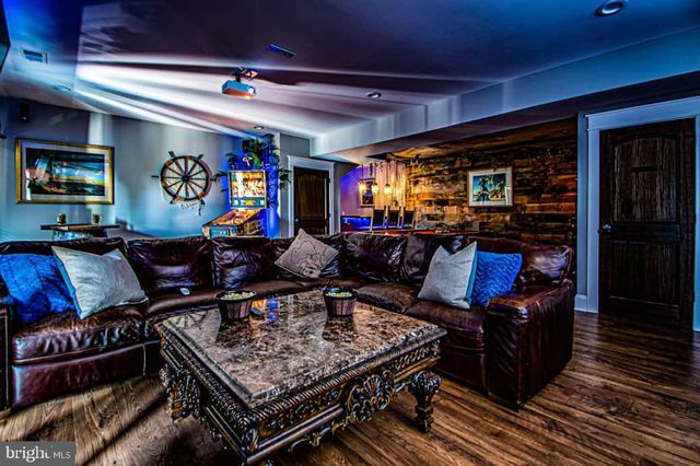 133 PINEVIEW DR, Front Royal, VA 22630