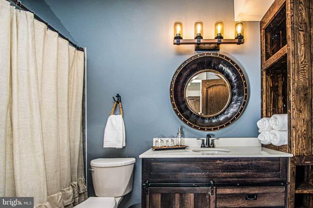 133 PINEVIEW DR, Front Royal, VA 22630