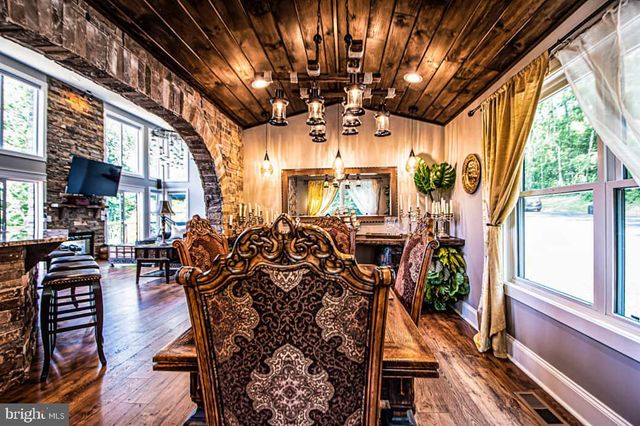 133 PINEVIEW DR, Front Royal, VA 22630