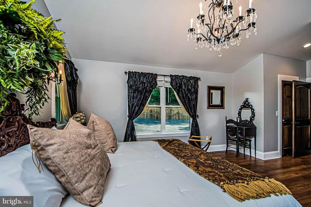 133 PINEVIEW DR, Front Royal, VA 22630