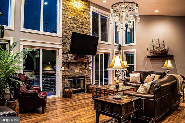 133 PINEVIEW DR, Front Royal, VA 22630