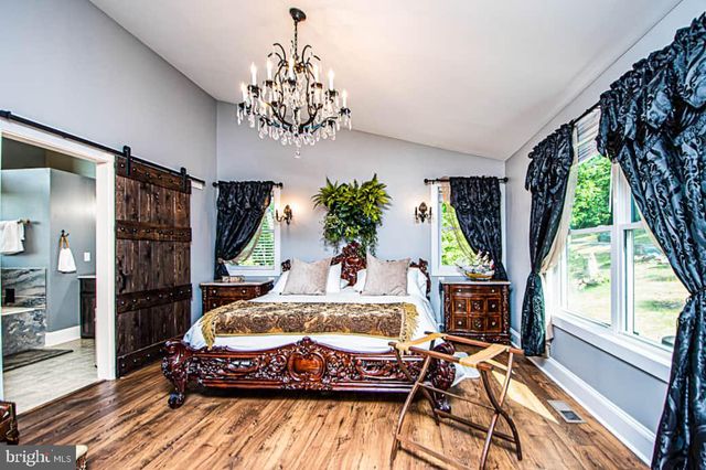 133 PINEVIEW DR, Front Royal, VA 22630