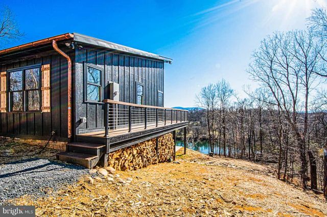 133 PINEVIEW DR, Front Royal, VA 22630