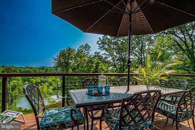 133 PINEVIEW DR, Front Royal, VA 22630