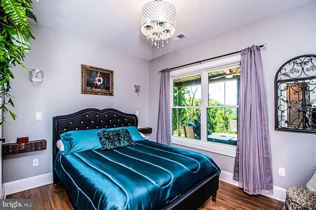 133 PINEVIEW DR, Front Royal, VA 22630