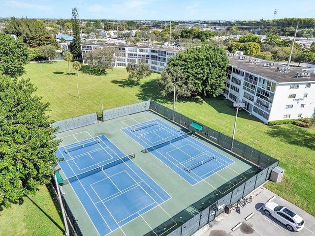 4037 Swansea B 4037, Deerfield Beach, FL 33442