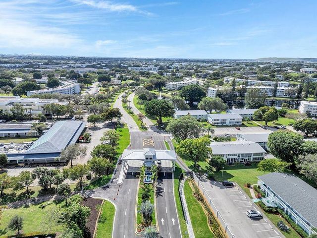 4037 Swansea B 4037, Deerfield Beach, FL 33442