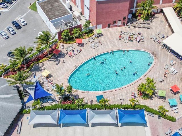 4037 Swansea B 4037, Deerfield Beach, FL 33442