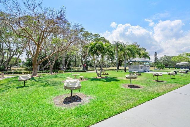 4037 Swansea B 4037, Deerfield Beach, FL 33442