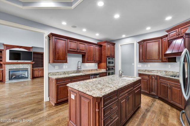 18741 Willington Cir, Louisville, KY 40245