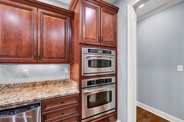 18741 Willington Cir, Louisville, KY 40245