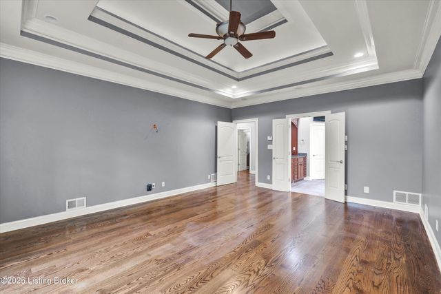 18741 Willington Cir, Louisville, KY 40245