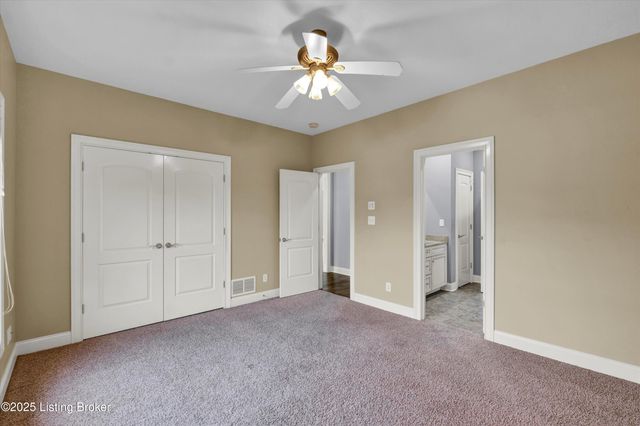 18741 Willington Cir, Louisville, KY 40245