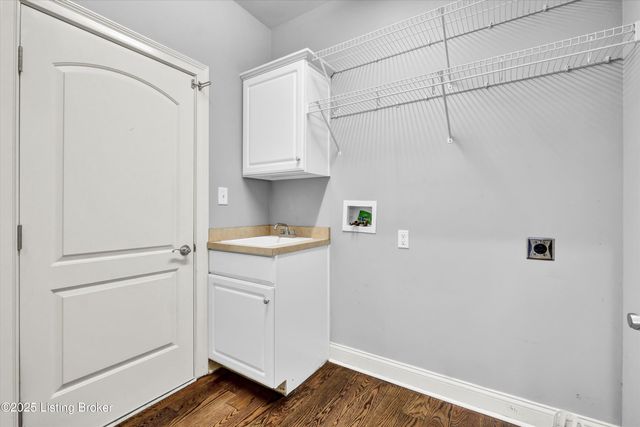 18741 Willington Cir, Louisville, KY 40245