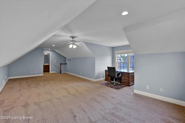 18741 Willington Cir, Louisville, KY 40245