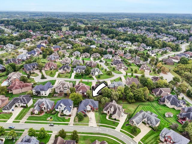 18741 Willington Cir, Louisville, KY 40245