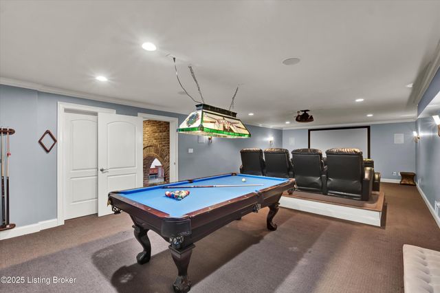 18741 Willington Cir, Louisville, KY 40245