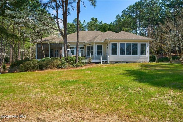 128 Belmont Court, Southern Pines, NC 28387