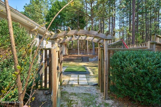 128 Belmont Court, Southern Pines, NC 28387