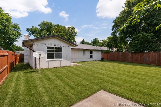 21410 E 31st Place S, Broken Arrow, OK 74014