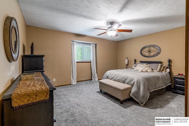 12143 Franklin Circle, Omaha, NE 68154