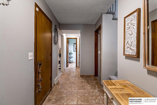 12143 Franklin Circle, Omaha, NE 68154