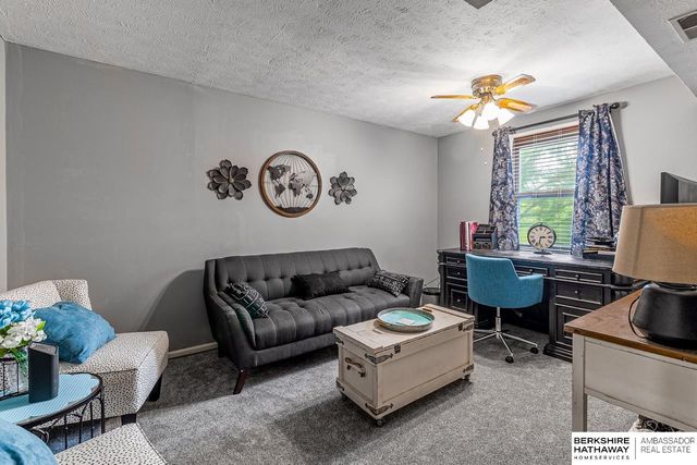 12143 Franklin Circle, Omaha, NE 68154
