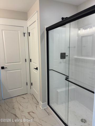 3008 New Moody Ln, La Grange, KY 40031